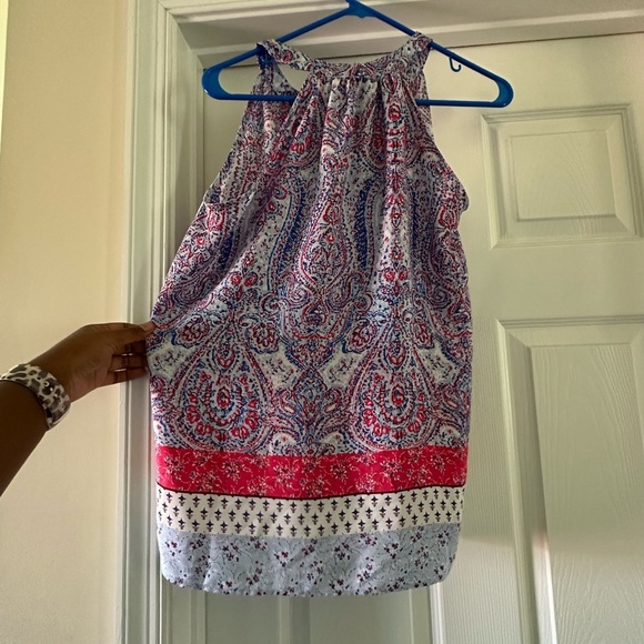 Sleeveless Paisley Printed Top​ - Picture 4 of 6